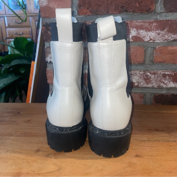 DKNY Rick Slip on Booties - Picture 4 of 5